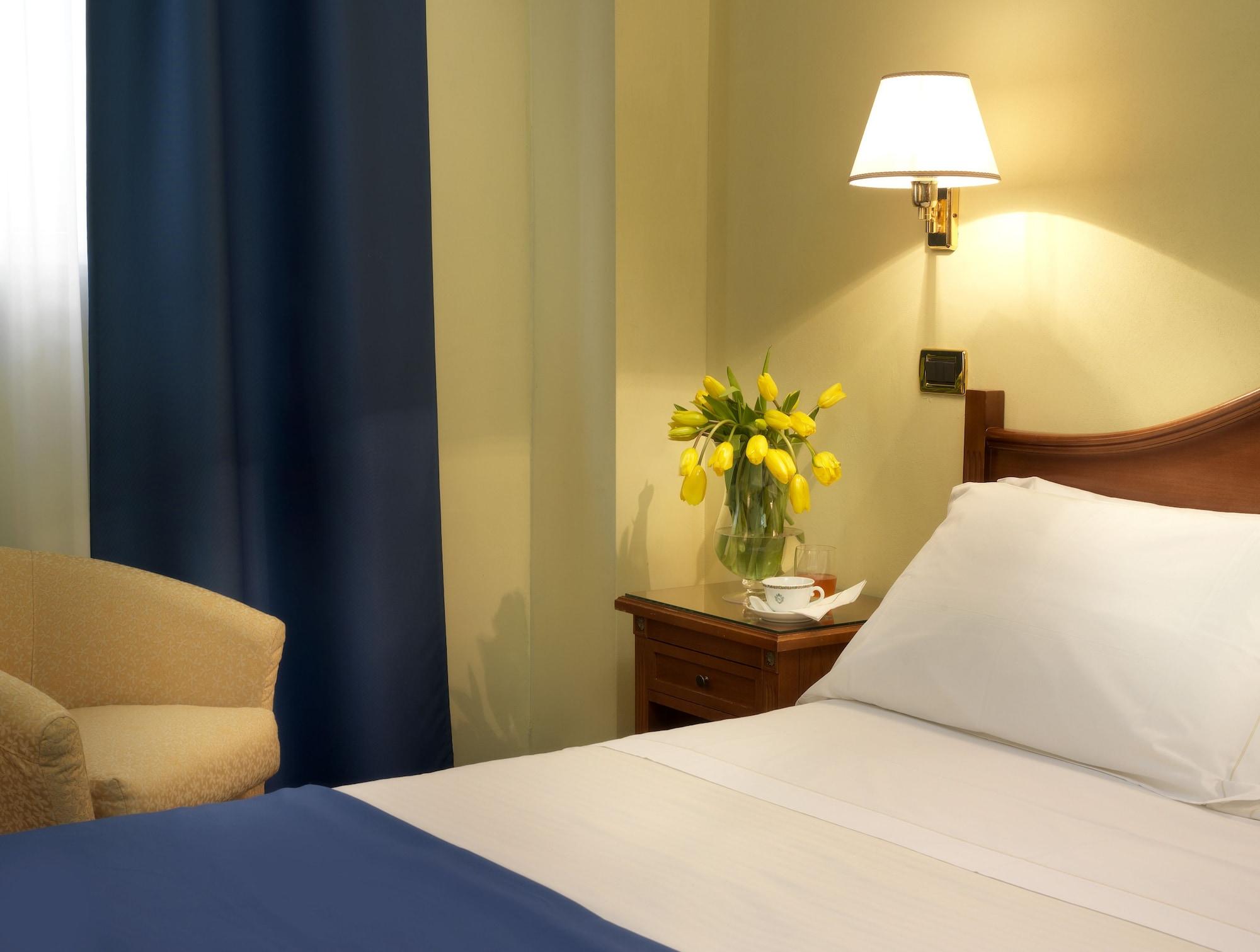 Sina Maria Luigia Hotel Parma Bagian luar foto
