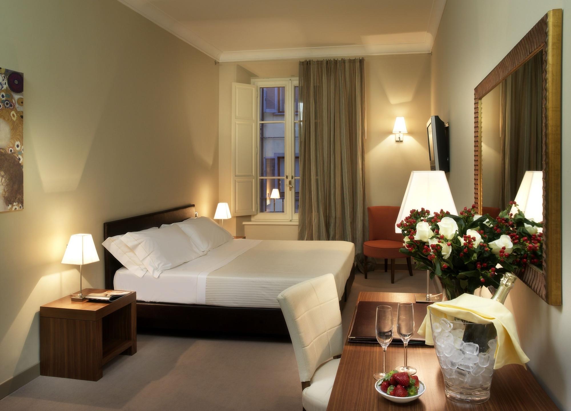 Sina Maria Luigia Hotel Parma Bagian luar foto