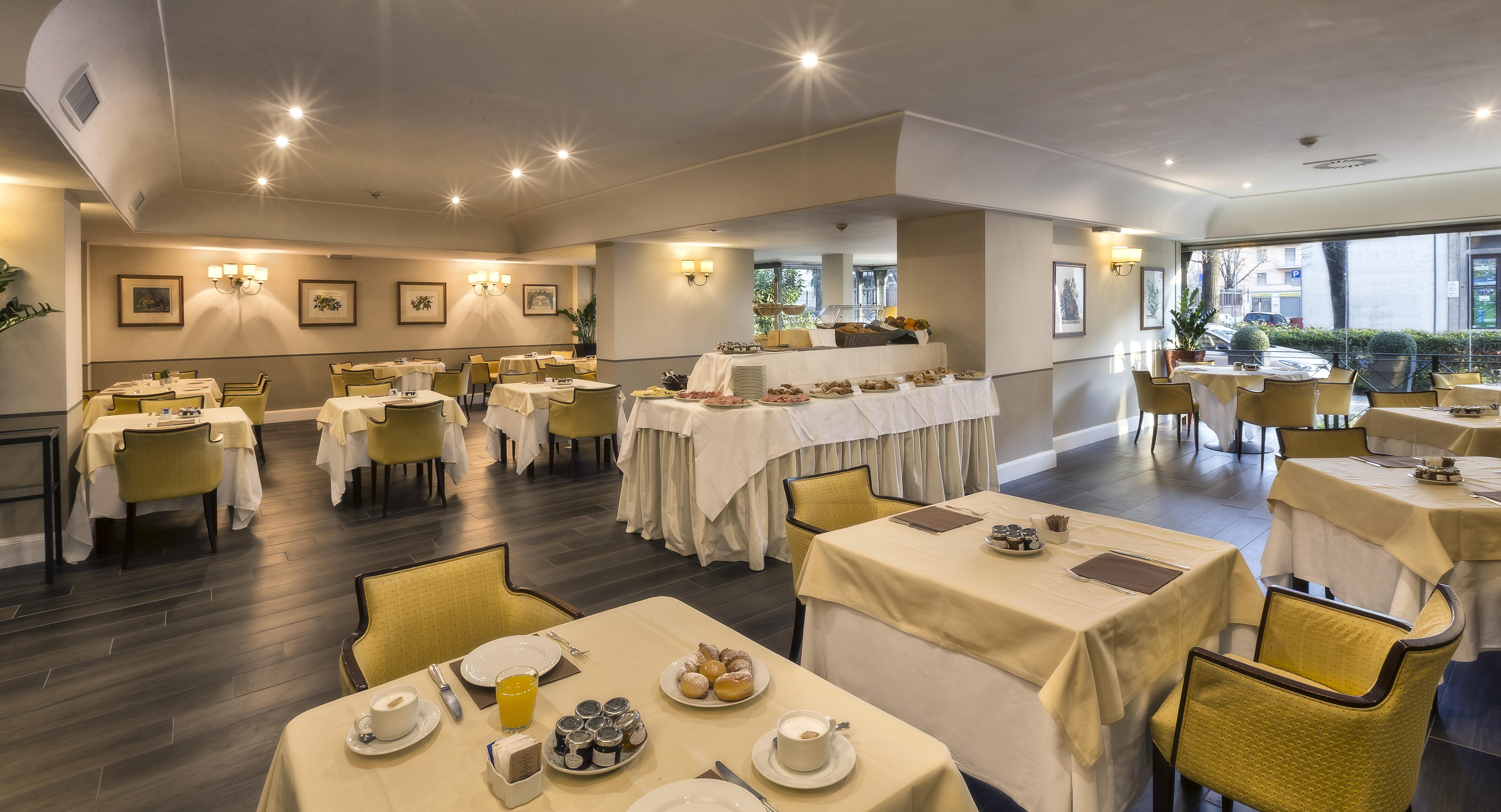 Sina Maria Luigia Hotel Parma Bagian luar foto