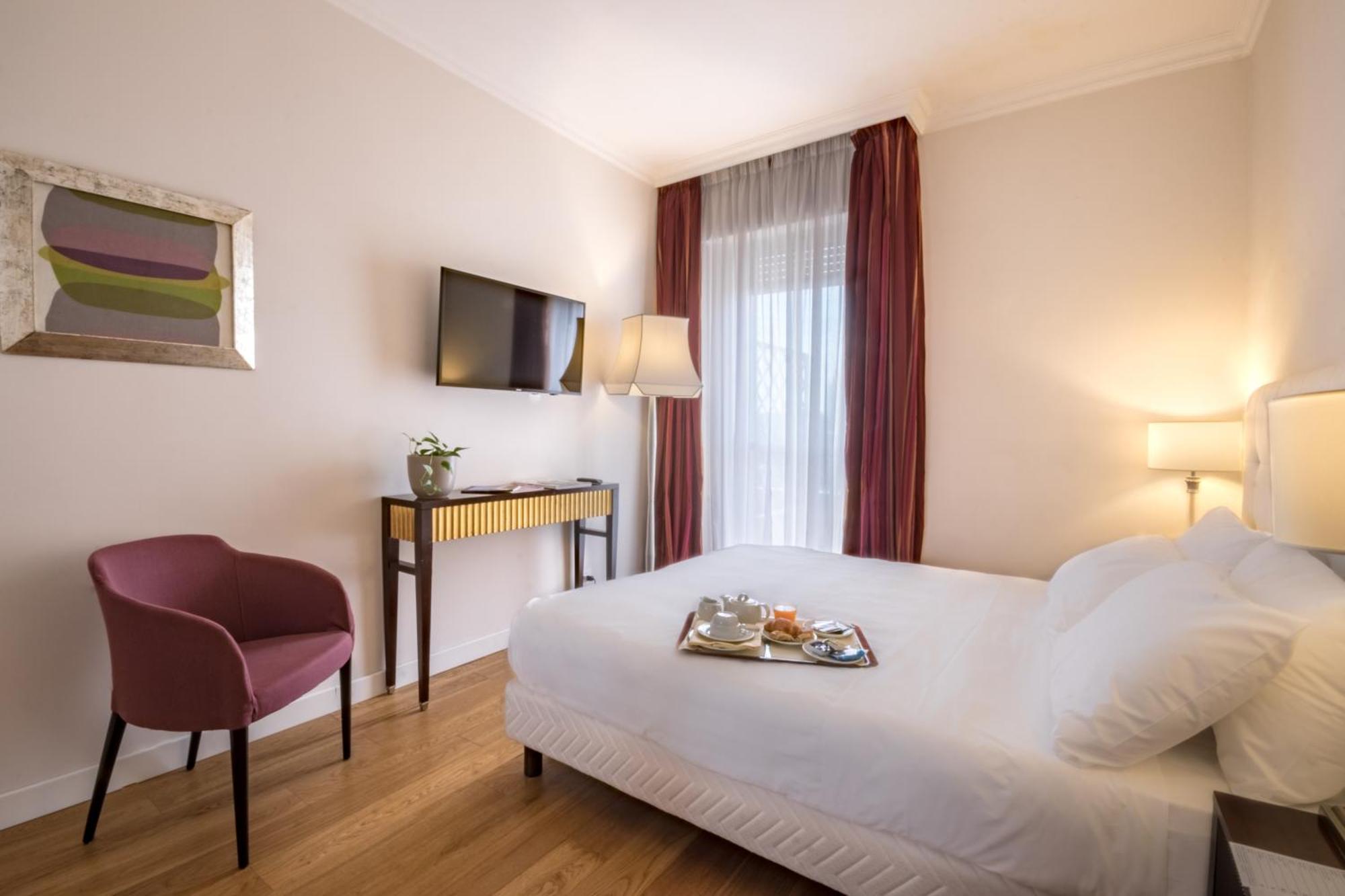 Sina Maria Luigia Hotel Parma Bagian luar foto