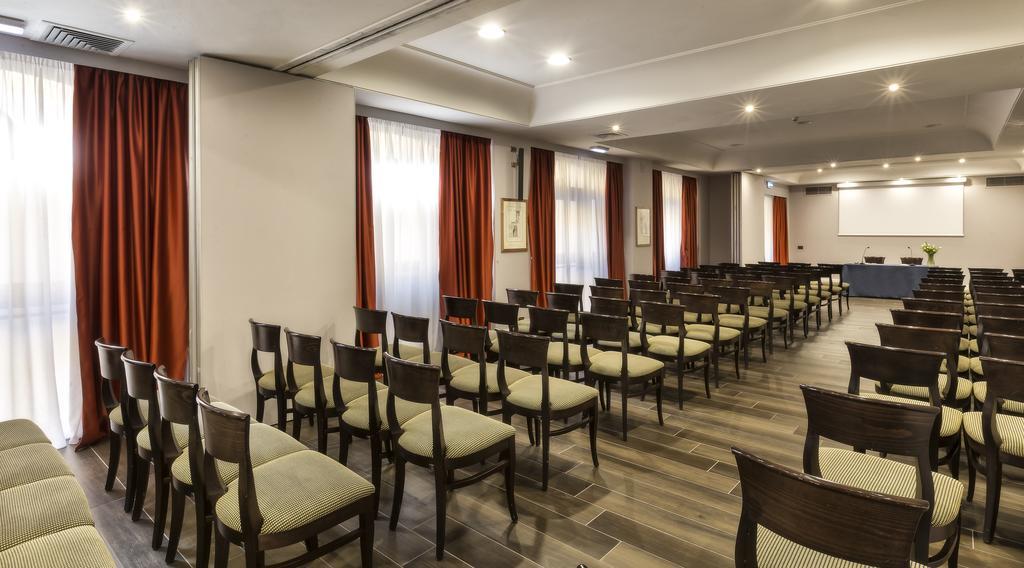 Sina Maria Luigia Hotel Parma Bagian luar foto