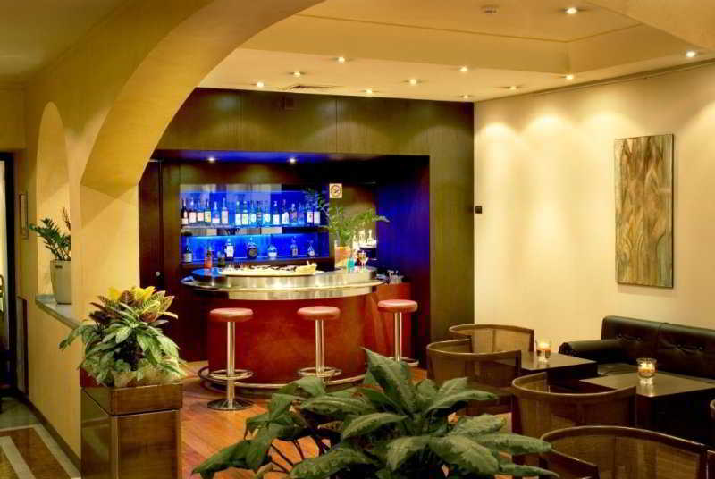 Sina Maria Luigia Hotel Parma Bagian luar foto